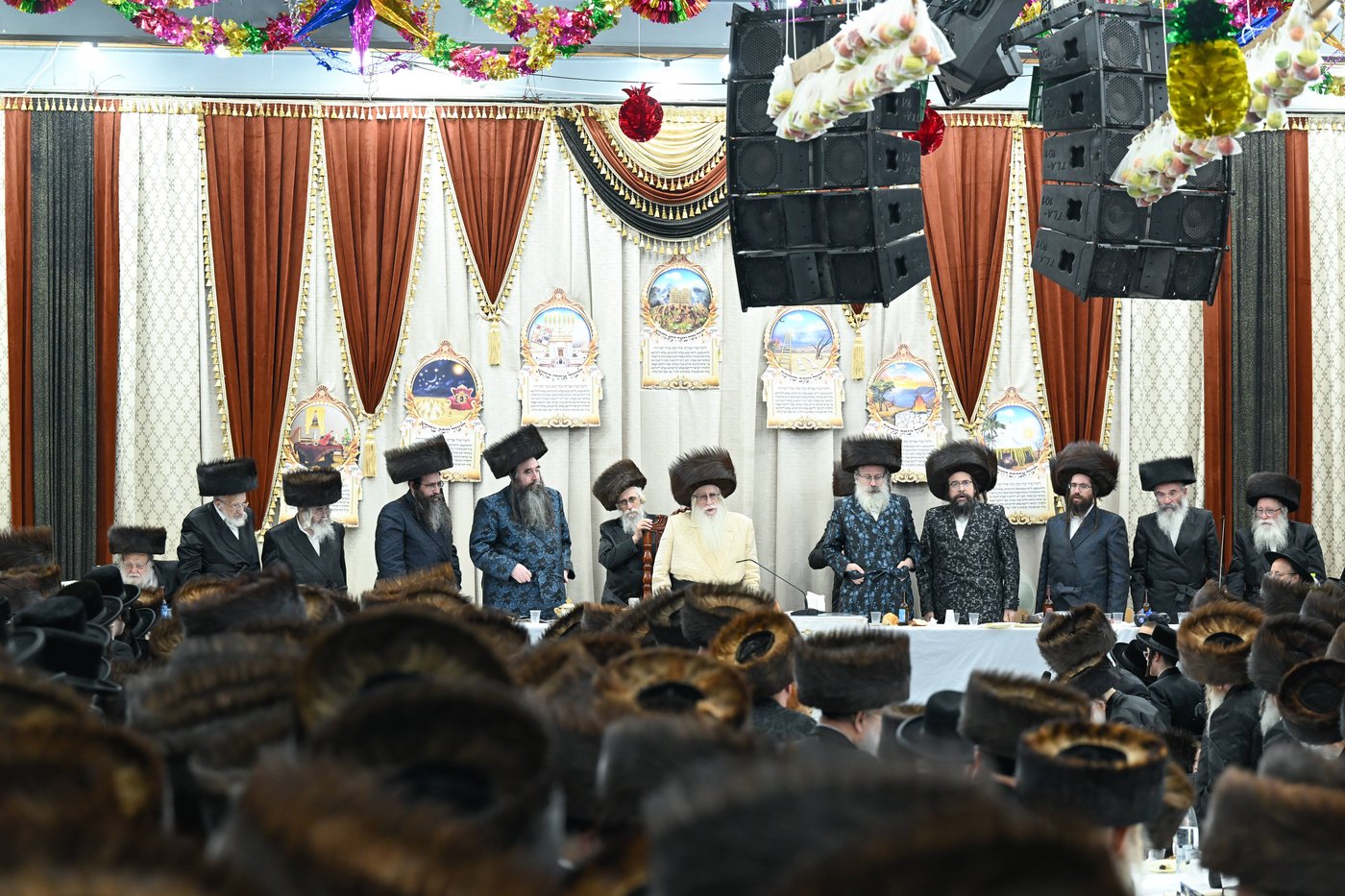 האדמו"ר מצאנז בסיום מסכת סוכה בחוה"מ סוכות