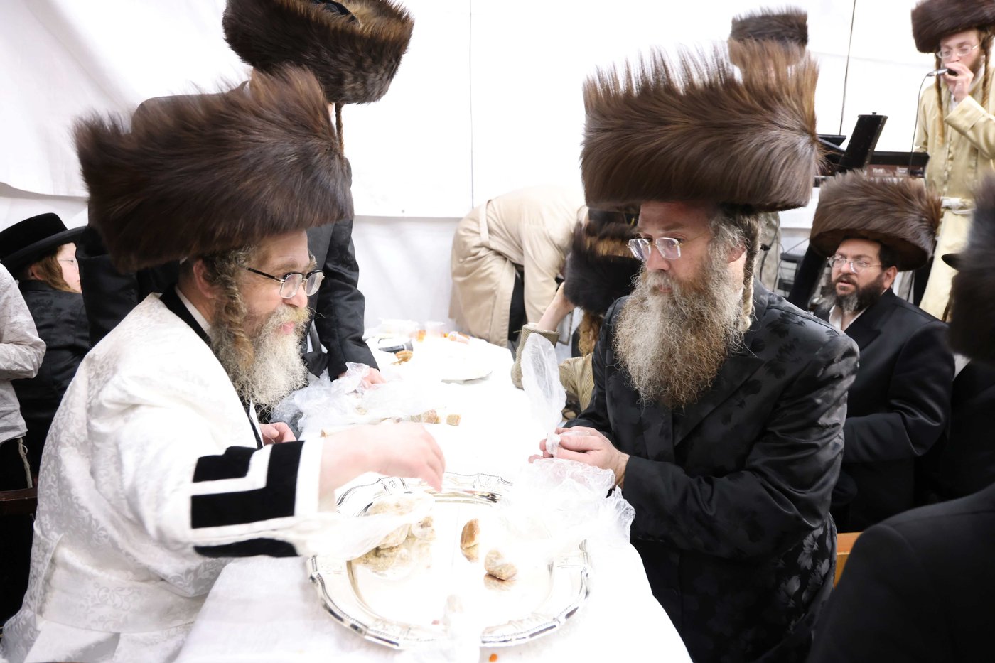 חג הסוכות בחצה"ק קרעטשניף סיגעט