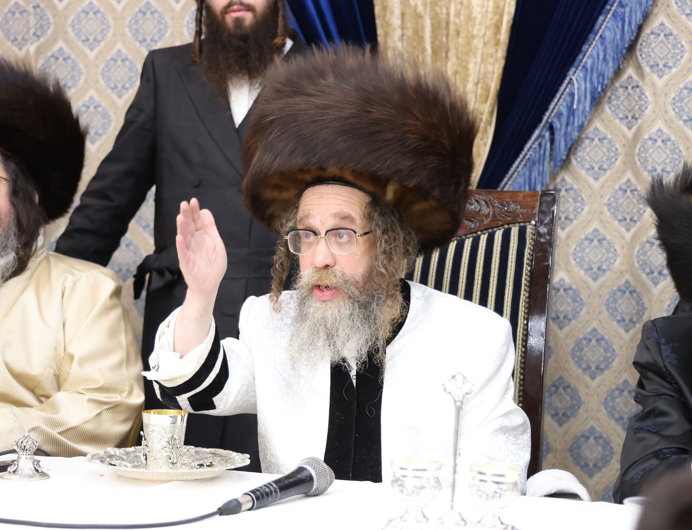 חג הסוכות בחצה"ק קרעטשניף סיגעט