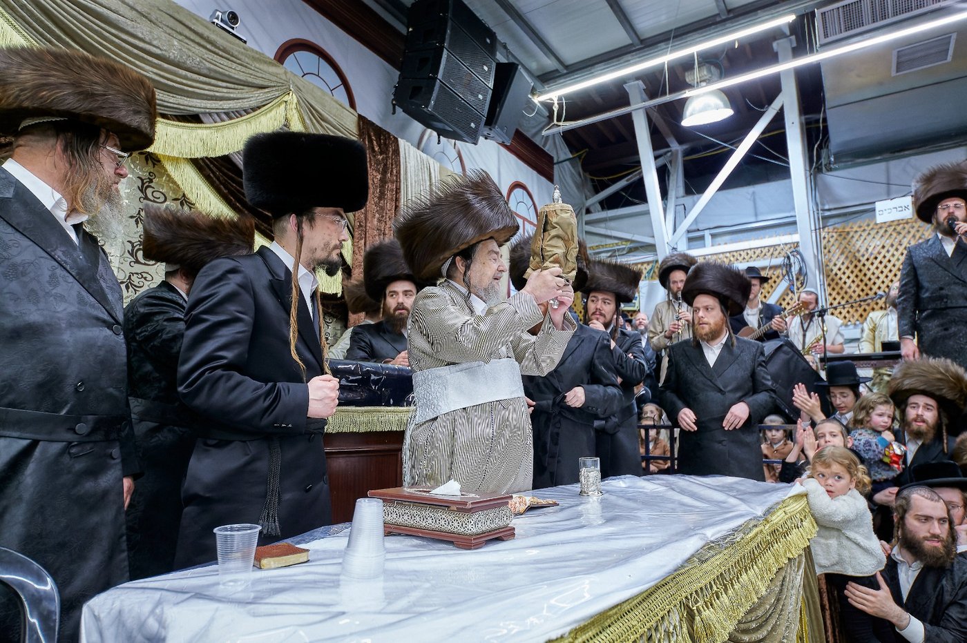 הקפות שניות אצל הגה"צ רבי יעקב מאיר שכטר