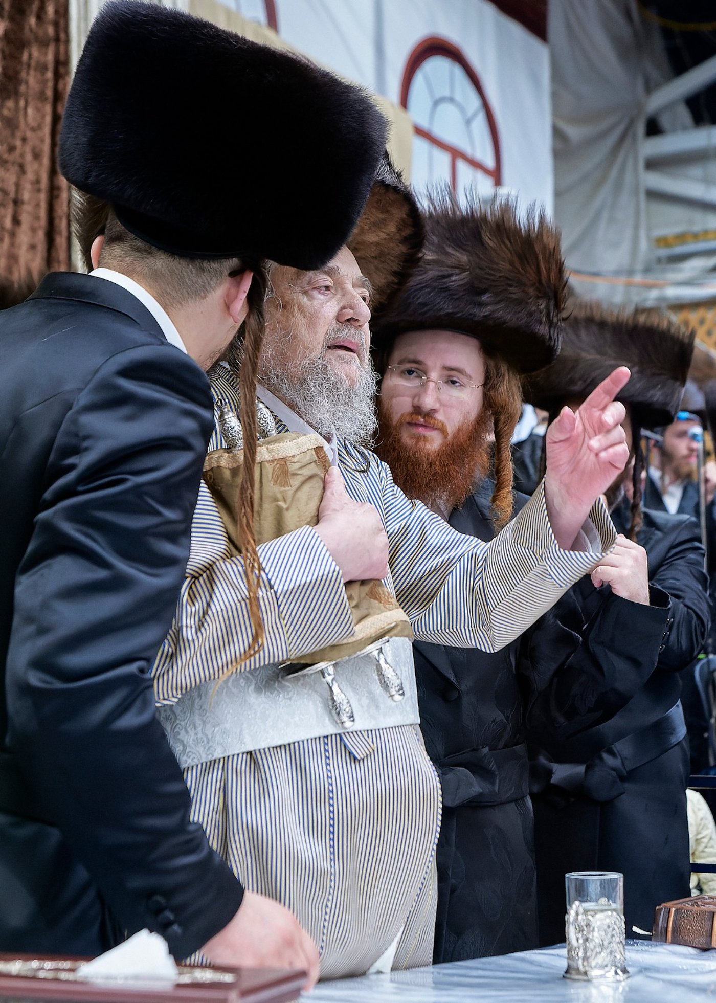 הקפות שניות אצל הגה"צ רבי יעקב מאיר שכטר