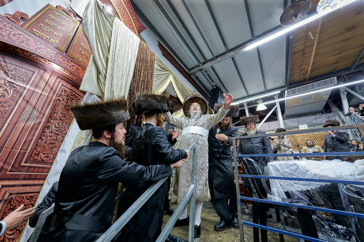 הקפות שניות אצל הגה"צ רבי יעקב מאיר שכטר