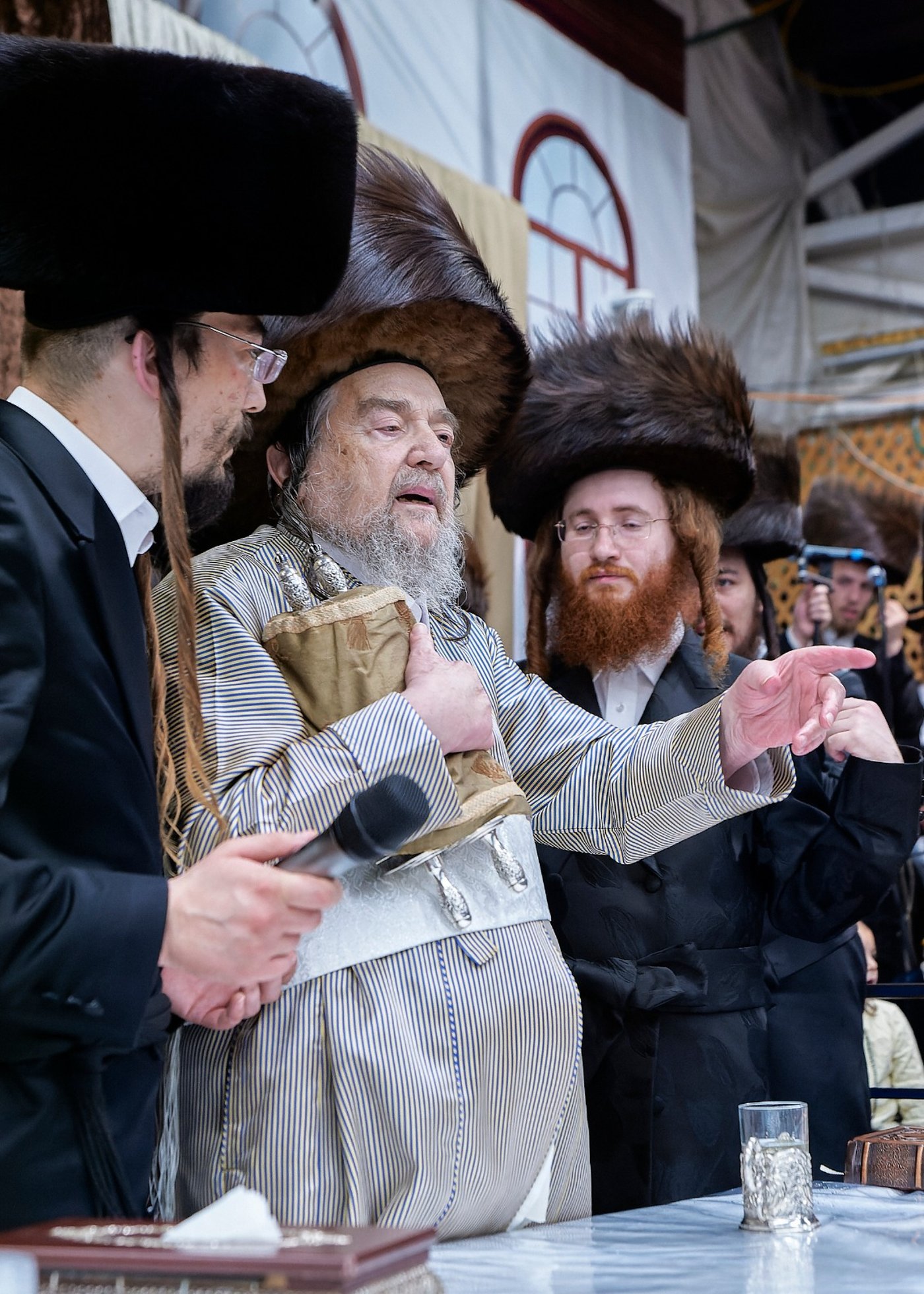 הקפות שניות אצל הגה"צ רבי יעקב מאיר שכטר