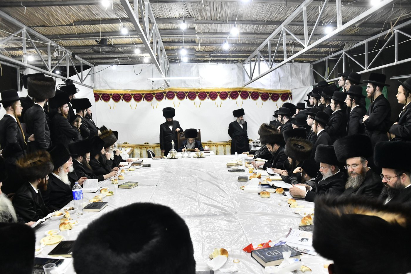 חג הסוכות בחצה"ק אלכסנדר