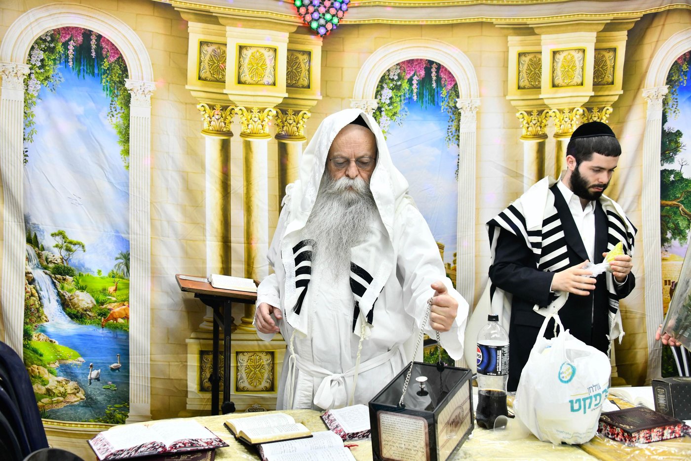 חג הסוכות אצל הגאון רבי שלמה קנייבסקי