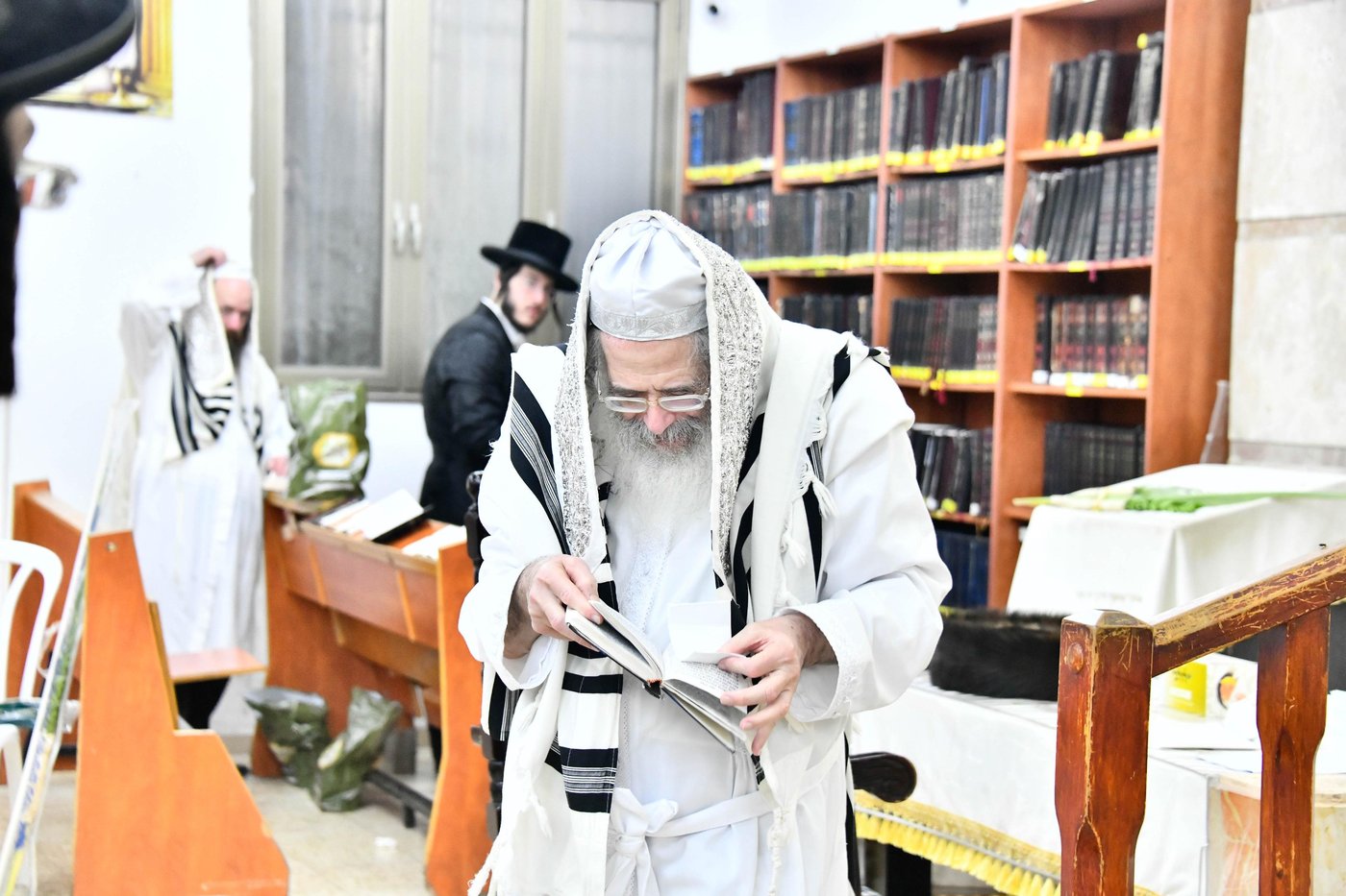 הושענא רבה בחצה"ק חוג חתם סופר