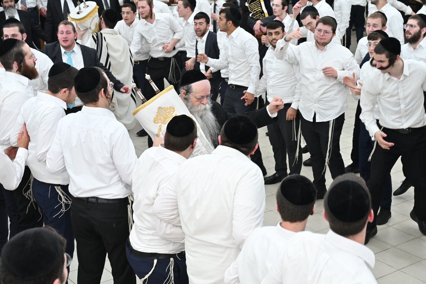 הקפות שניות בישיבת 'קריית מלך'