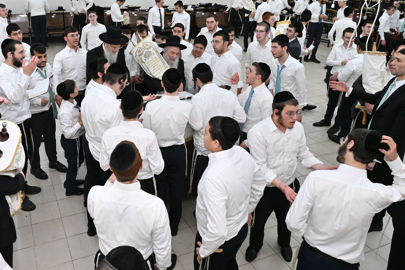 הקפות שניות בישיבת 'קריית מלך'