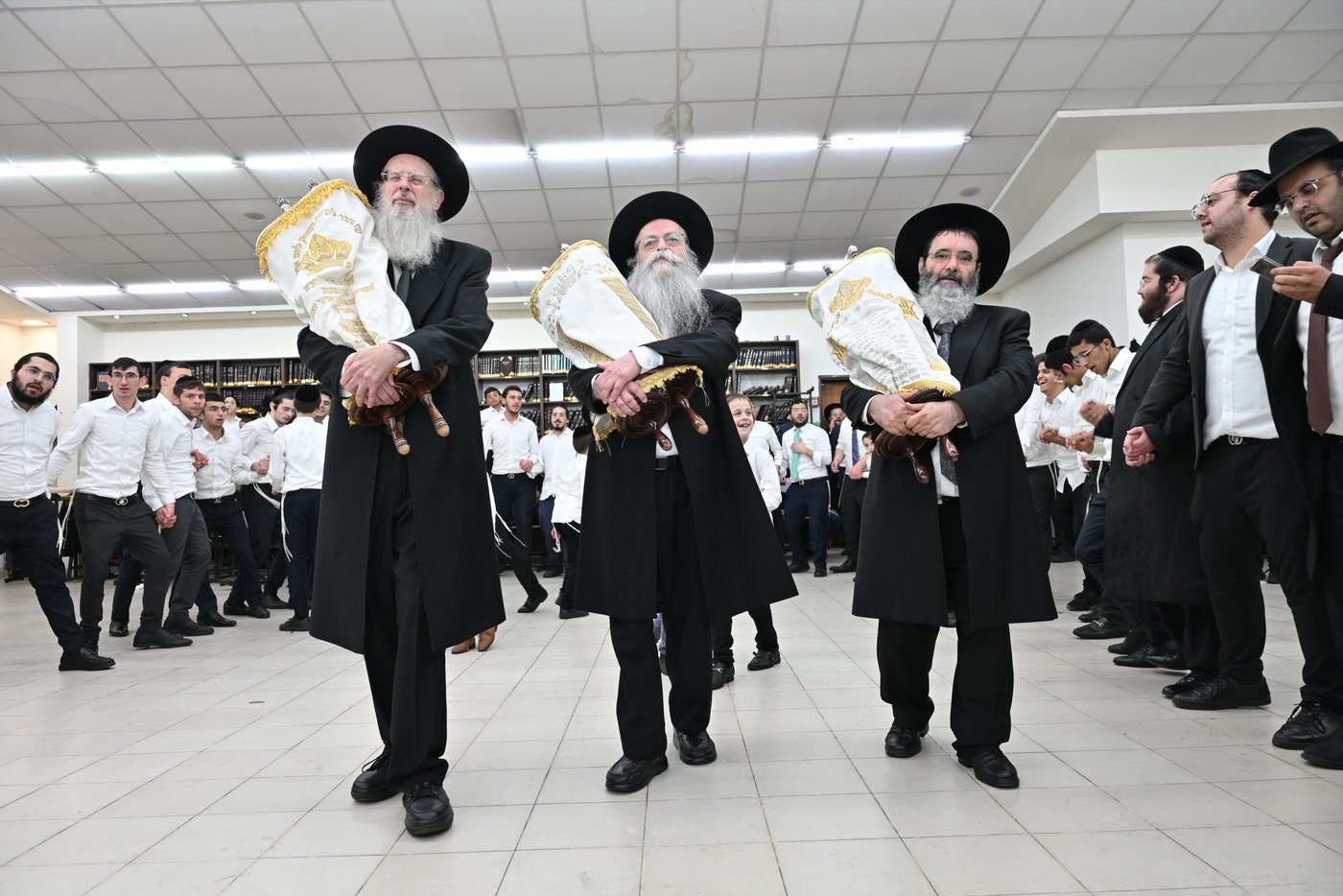 הקפות שניות בישיבת 'קריית מלך'