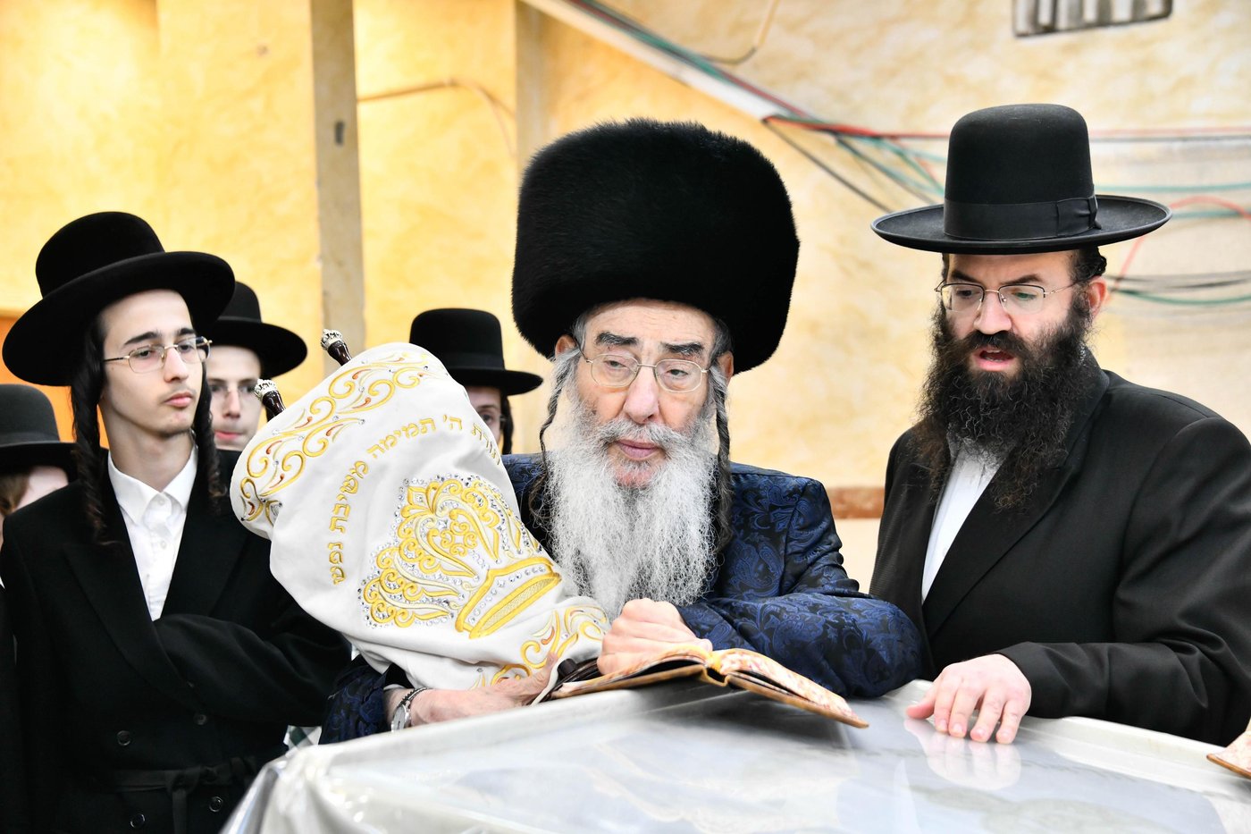 הקפות לבני חו"ל באלכסנדר