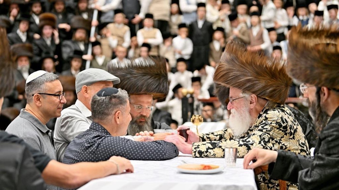 חג הסוכות בחצה"ק ויזניץ