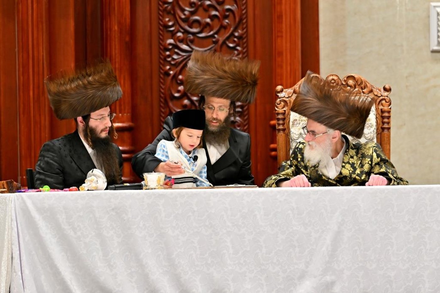 חג הסוכות בחצה"ק ויזניץ