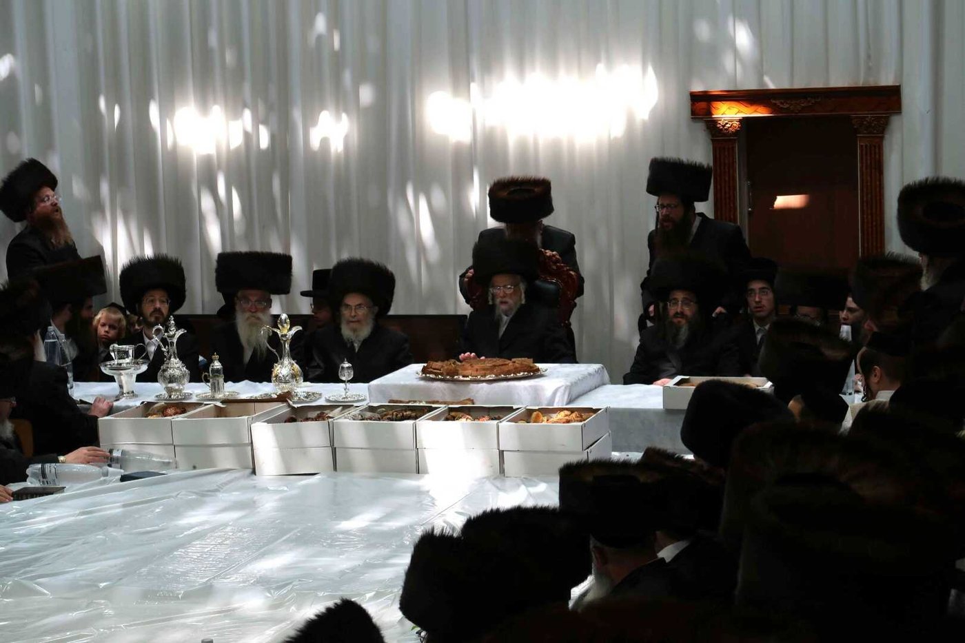 הושענא רבה בחצה"ק סערט ויז'ניץ