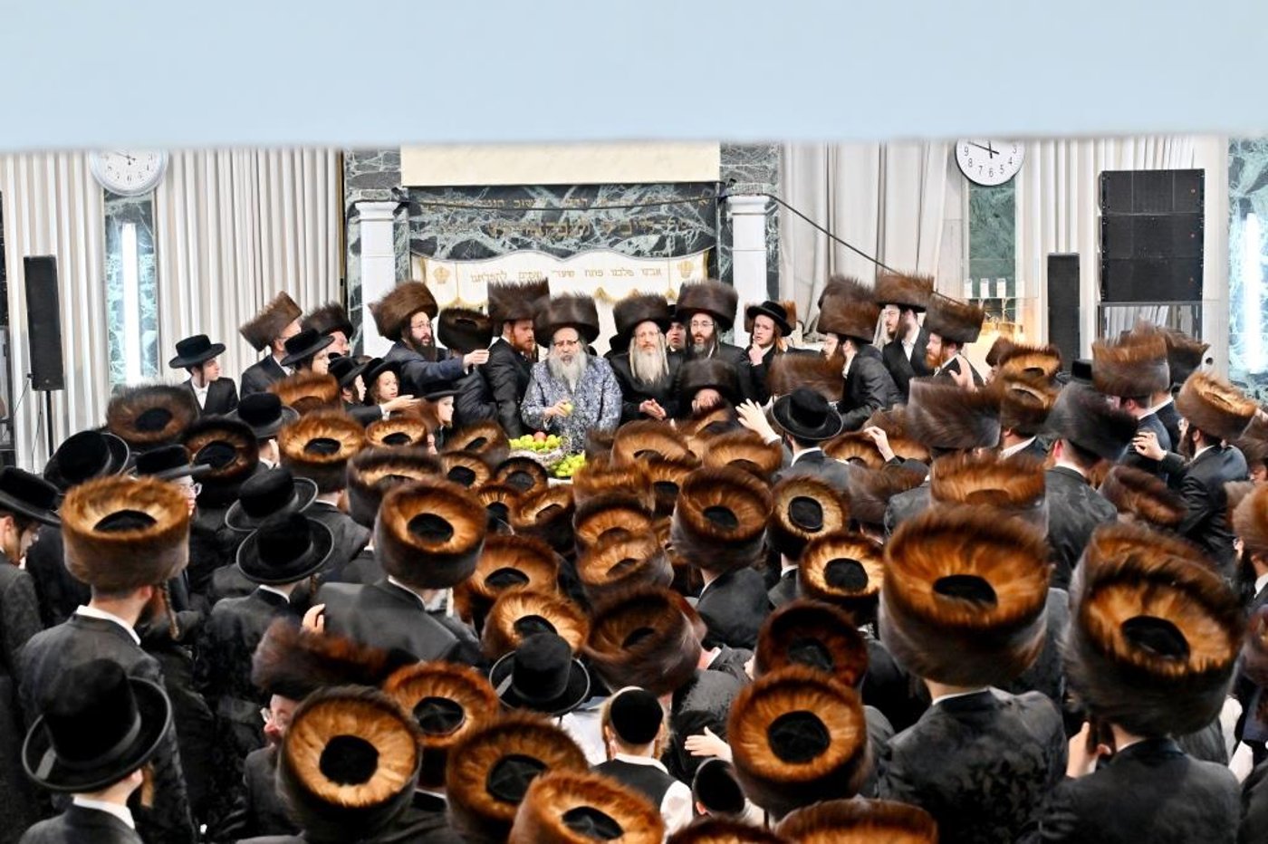 נעילת החג שמחת תורה אצל הגה"צ רבי חיים צבי מייזליש