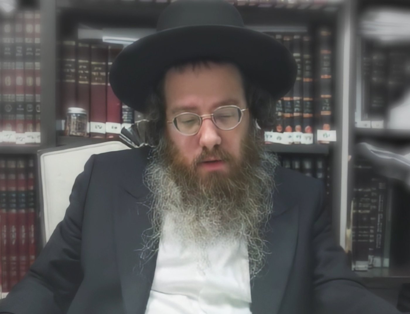 הגר"ע פריד מבטיח לתורמים והמסייעים שיזכו לנחת מילדיהם בעז"ה