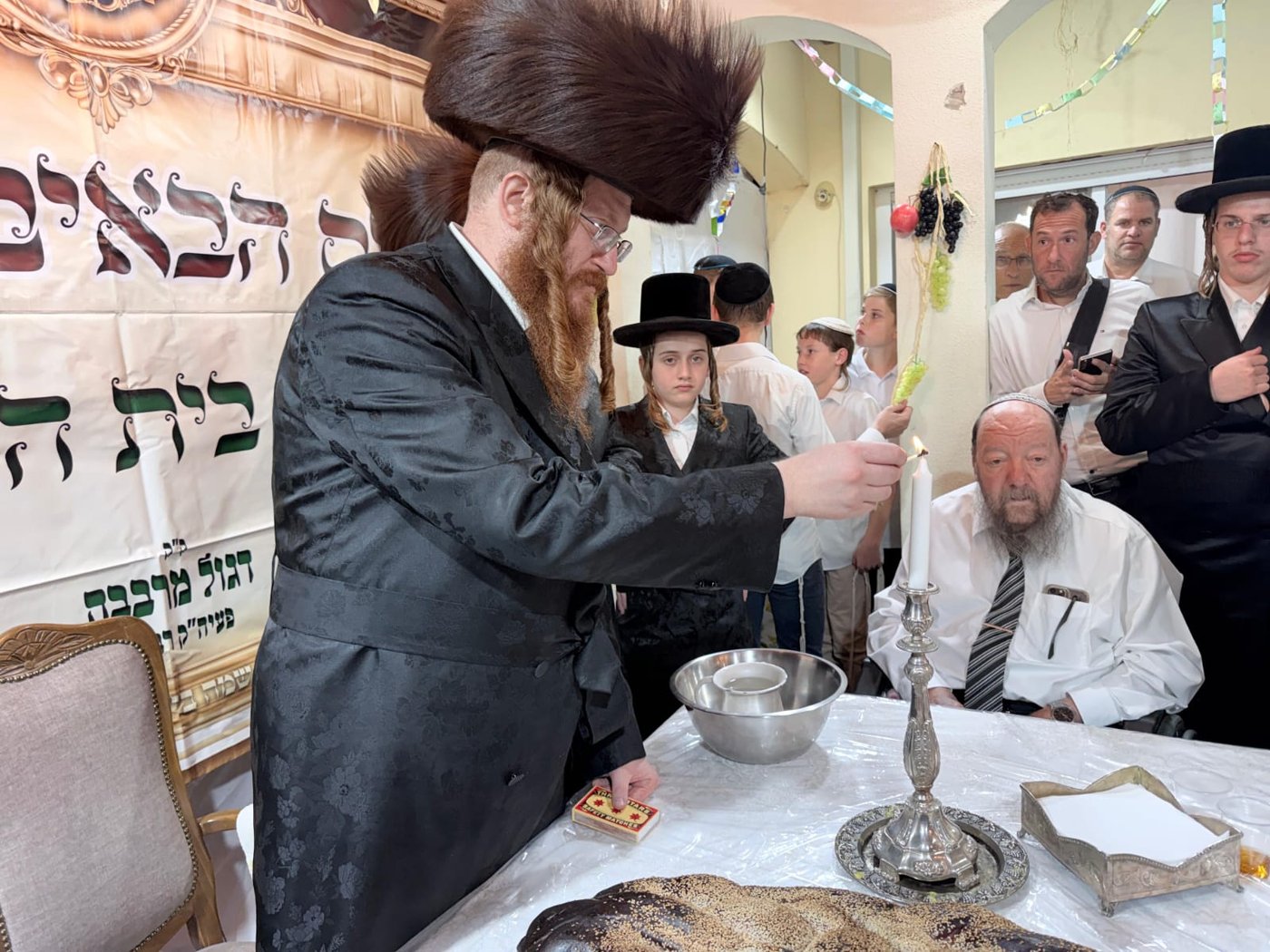 ירח האיתנים בחצה"ק קאליב
