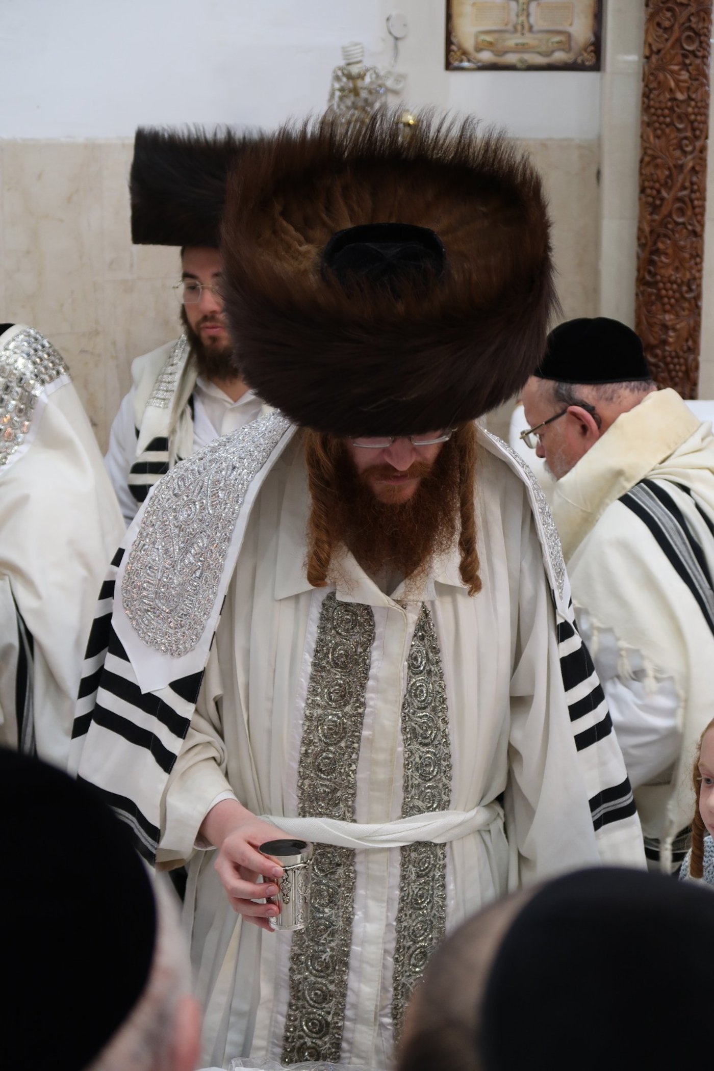 ירח האיתנים בחצה"ק קאליב