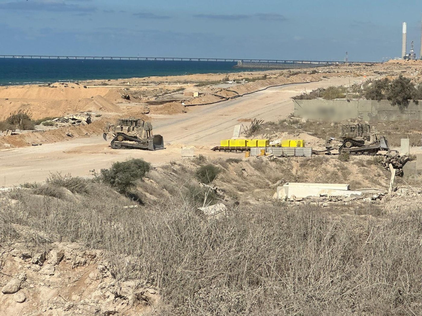 כוחות צה"ל מסמנים את הקו הצהוב ברצועת עזה