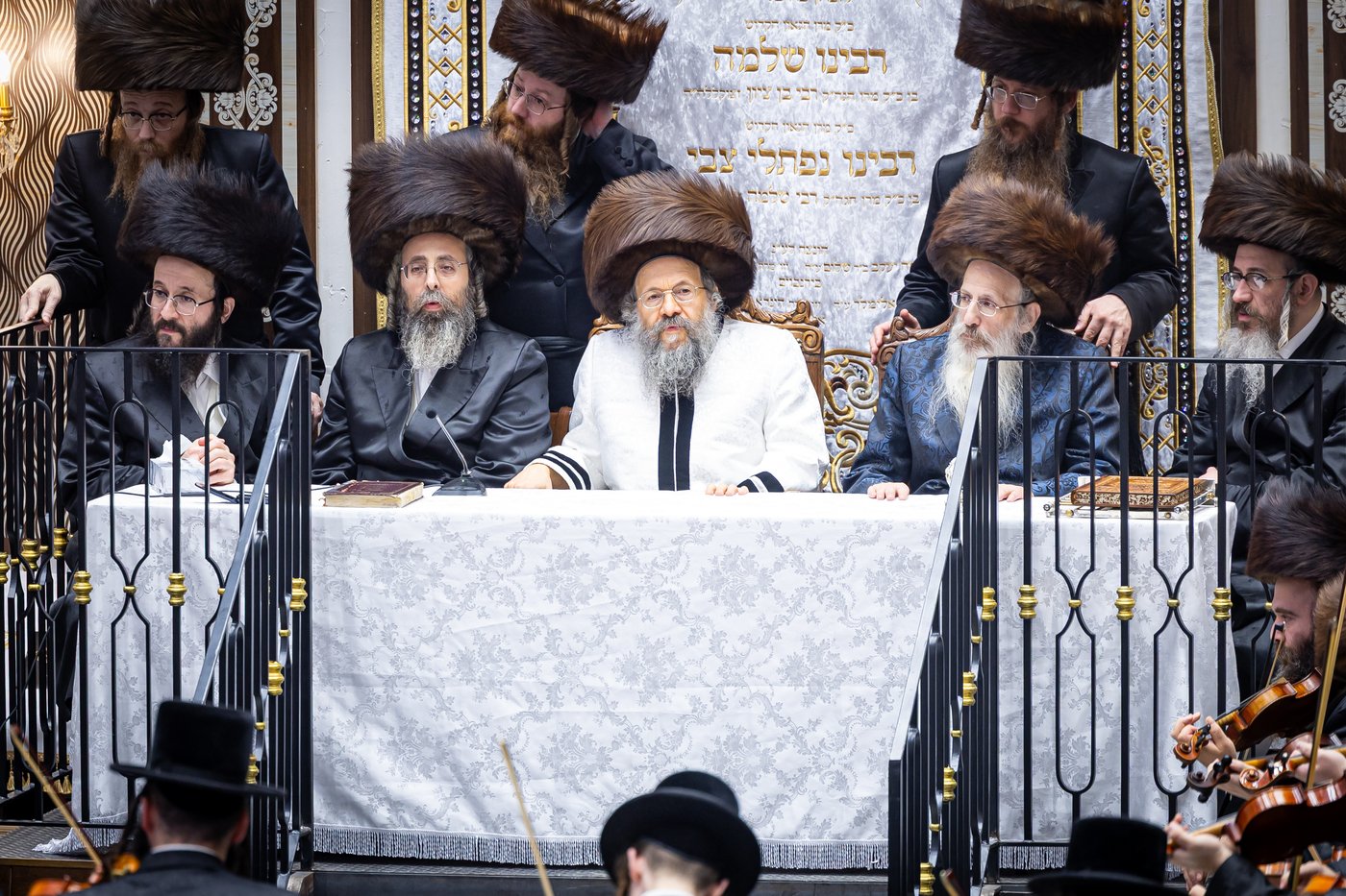 חג הסוכות ושמחת תורה בחצה"ק באבוב 45