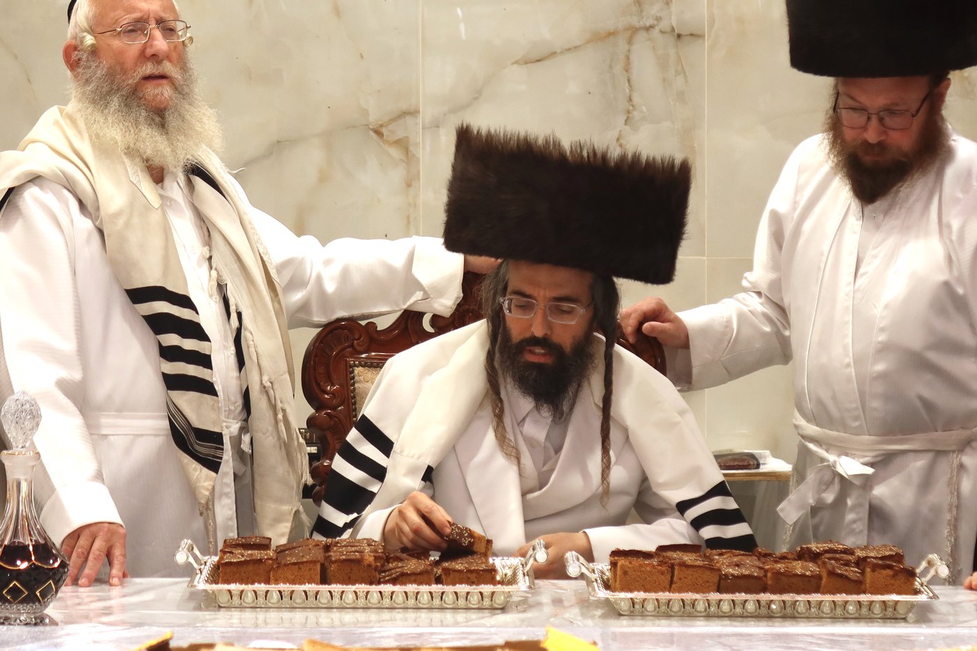 הושענא רבה בחצה"ק זוועהיל