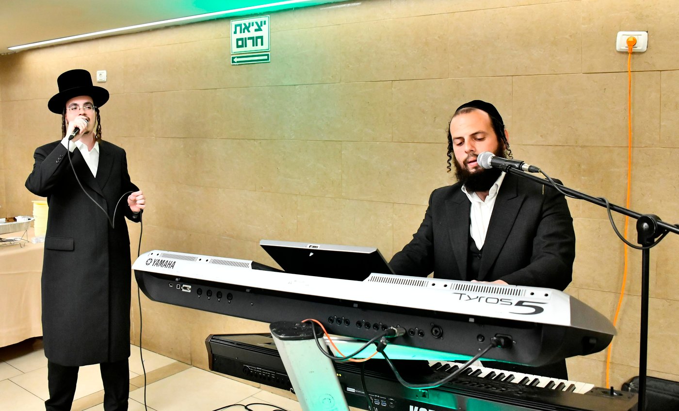 שמחת בר המצווה לבנו של גדליה סילמן, נכד הראב"ד הגר"י סילמן 