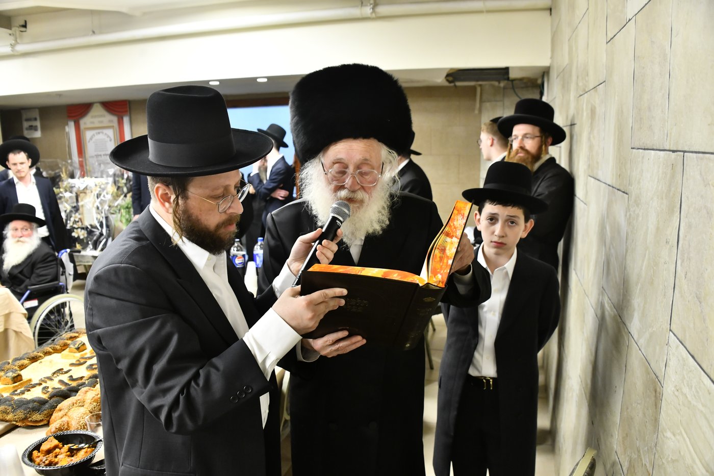 שמחת בר המצווה לבנו של גדליה סילמן, נכד הראב"ד הגר"י סילמן 