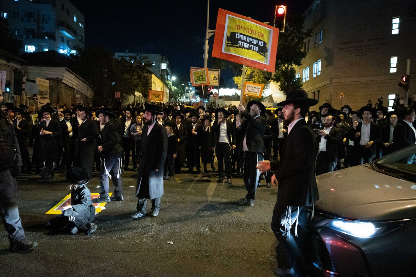 מחאה נגד גזירת הגיוס בראשות האדמו"ר ממשכנות הרועים