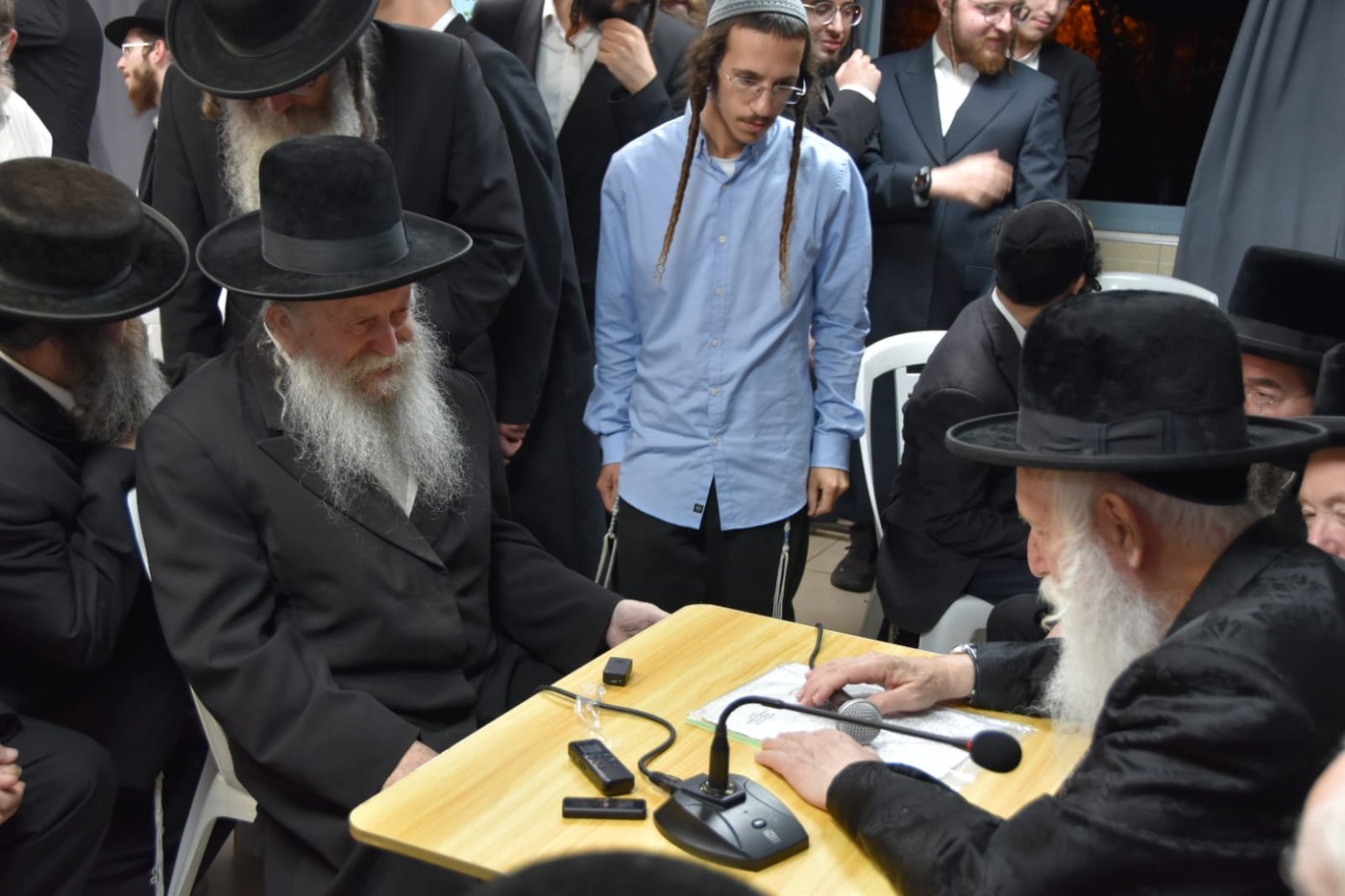 ניחום אבלים אצל הגרי"ד גרוסמן