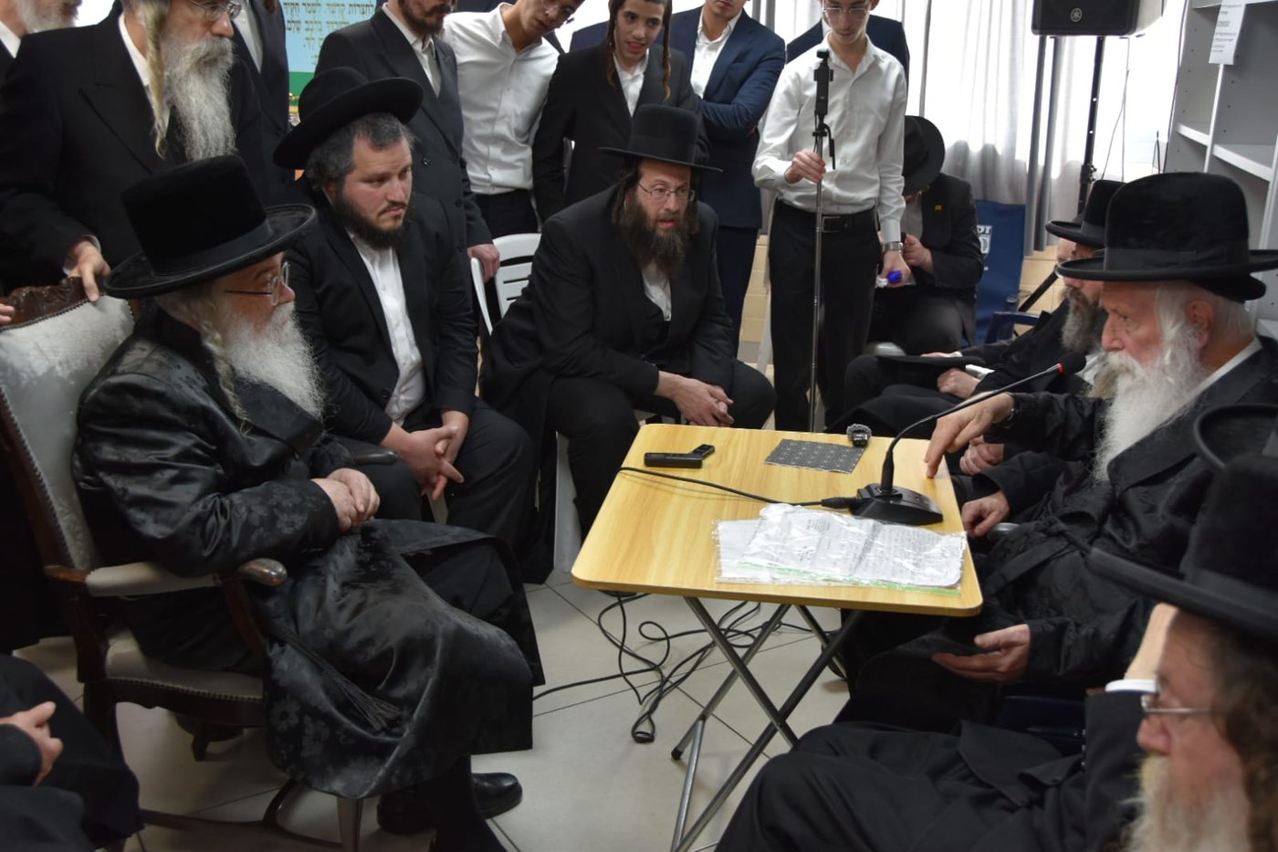 ניחום אבלים אצל הגרי"ד גרוסמן