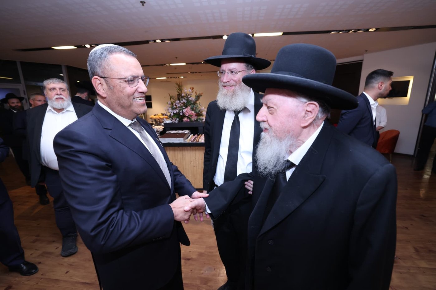ראש העיר ירושלים ערך שבע ברכות לבתו, כולם הגיעו לברך • צפו בגלריה
