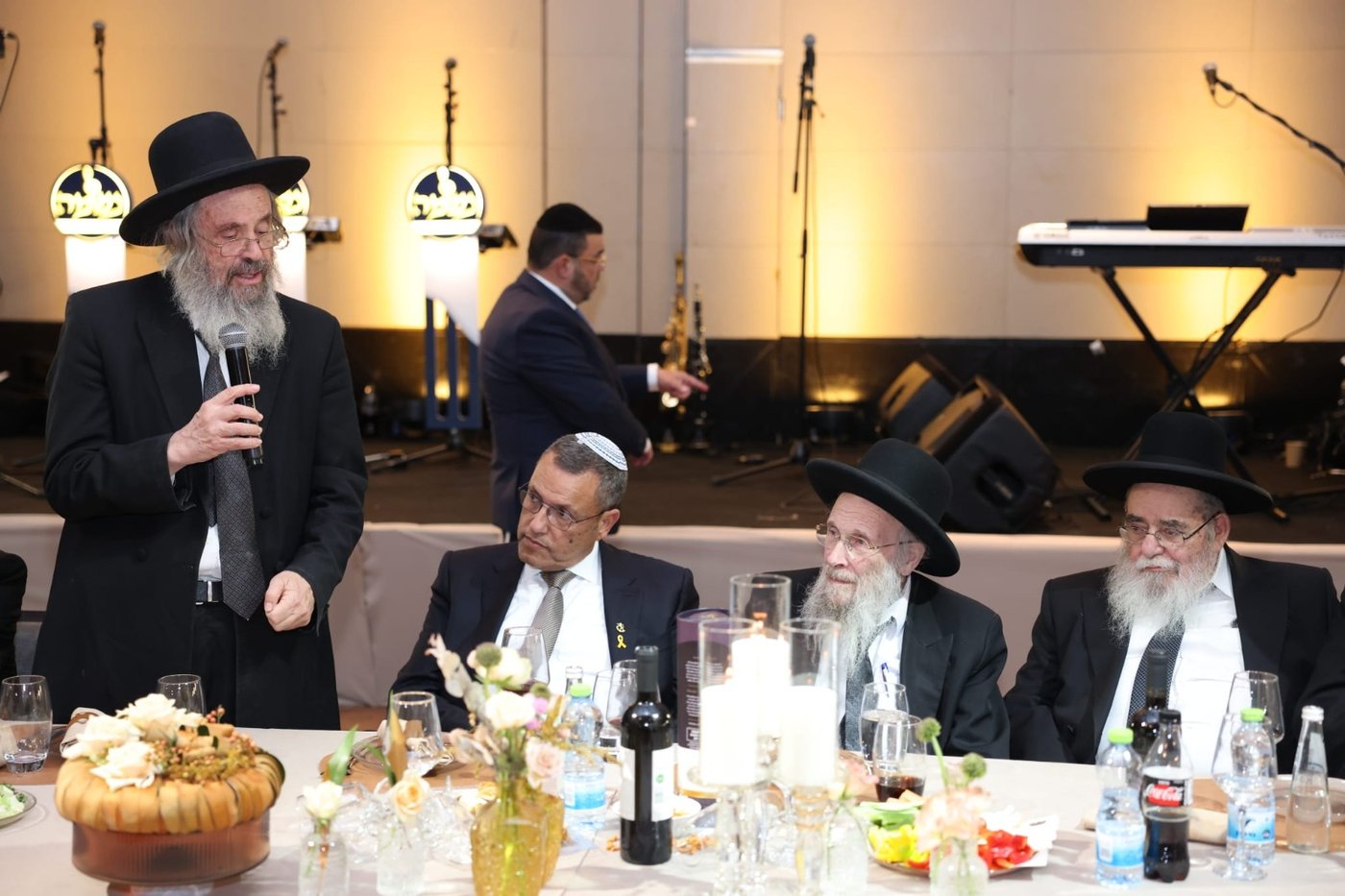 ראש העיר ירושלים ערך שבע ברכות לבתו, כולם הגיעו לברך • צפו בגלריה