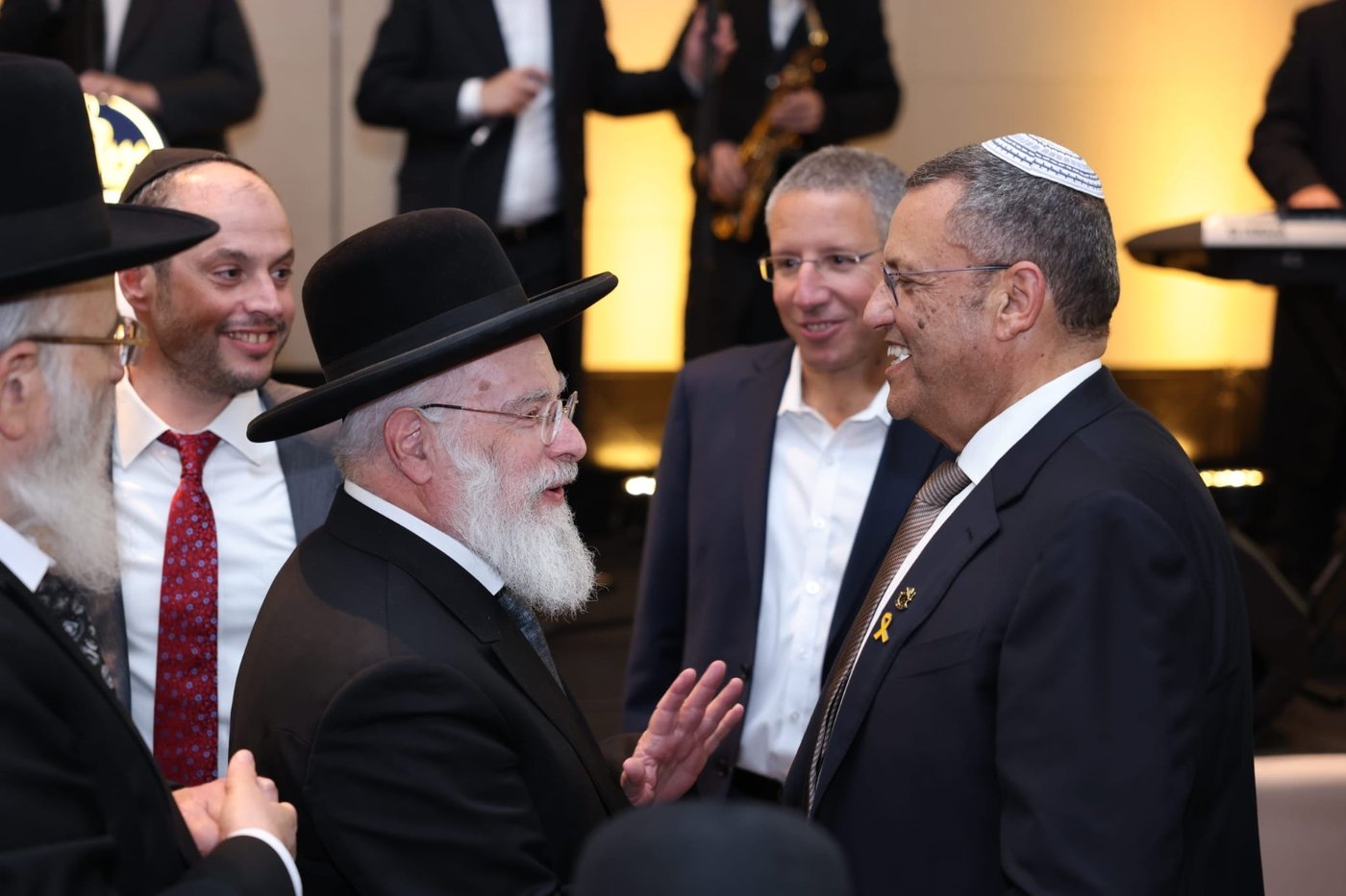 ראש העיר ירושלים ערך שבע ברכות לבתו, כולם הגיעו לברך • צפו בגלריה