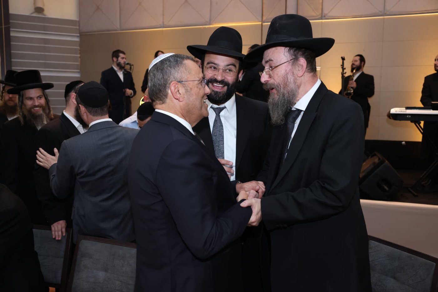 ראש העיר ירושלים ערך שבע ברכות לבתו, כולם הגיעו לברך • צפו בגלריה