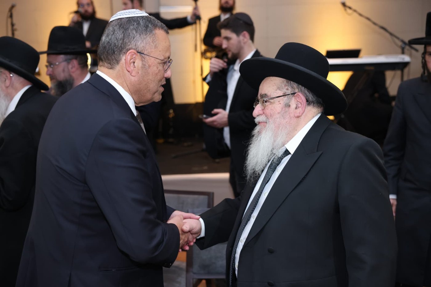 ראש העיר ירושלים ערך שבע ברכות לבתו, כולם הגיעו לברך • צפו בגלריה