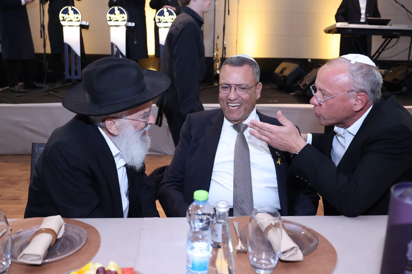 ראש העיר ירושלים ערך שבע ברכות לבתו, כולם הגיעו לברך • צפו בגלריה