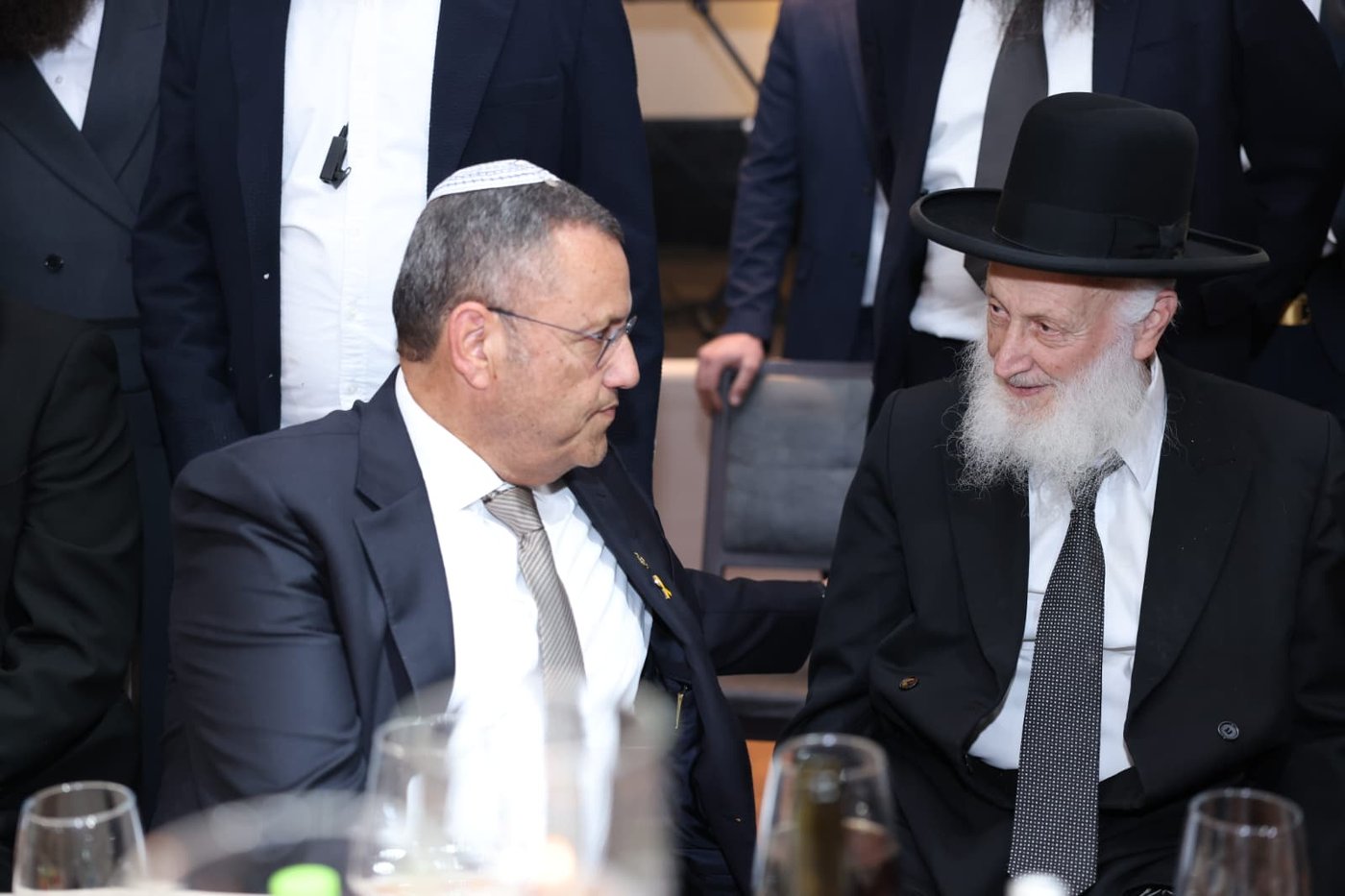 ראש העיר ירושלים ערך שבע ברכות לבתו, כולם הגיעו לברך • צפו בגלריה