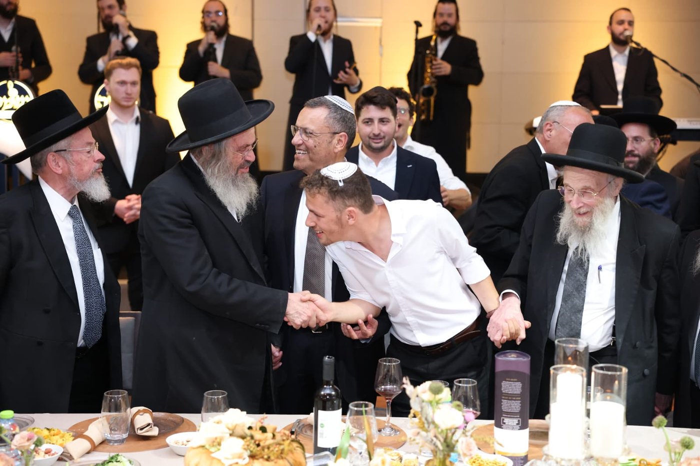 ראש העיר ירושלים ערך שבע ברכות לבתו, כולם הגיעו לברך • צפו בגלריה