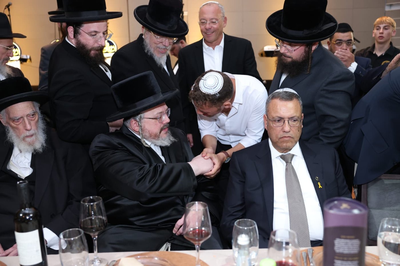 ראש העיר ירושלים ערך שבע ברכות לבתו, כולם הגיעו לברך • צפו בגלריה