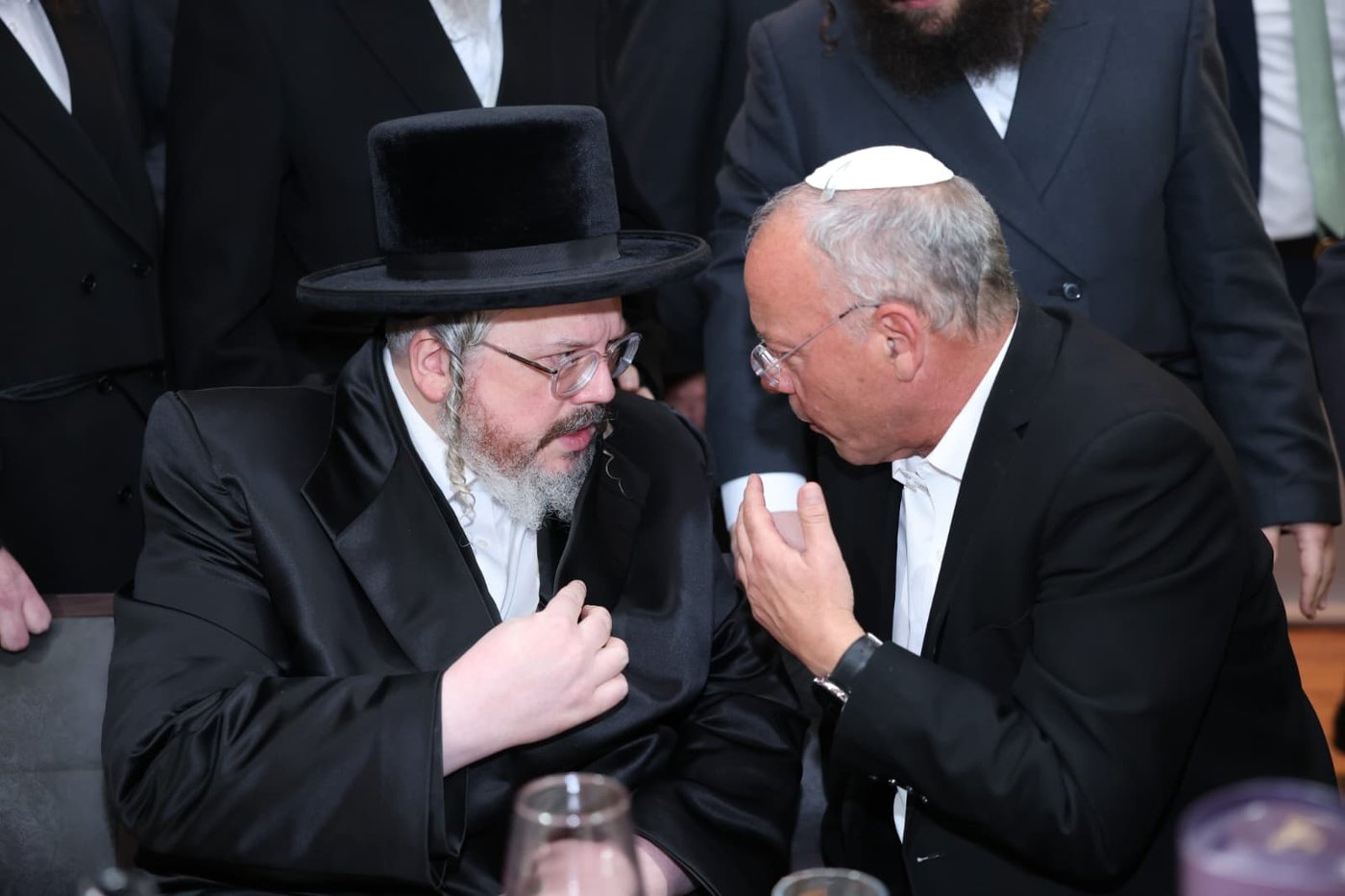 ראש העיר ירושלים ערך שבע ברכות לבתו, כולם הגיעו לברך • צפו בגלריה