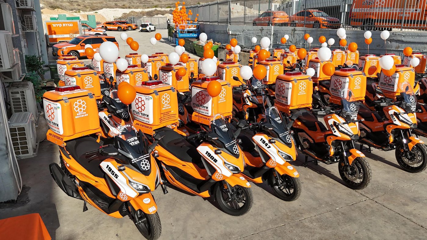 ארגון המתנדבים איחוד הצלה השיק 80 אופנולנסים חדשים לכבוד יום הולדתה ה-80 של ד”ר מרים אדלסון