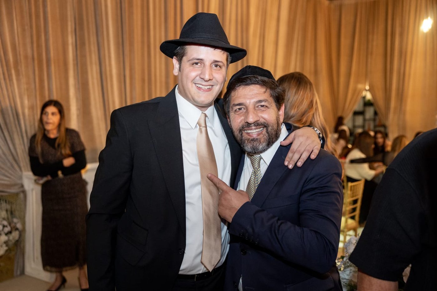בר מצווה לבנו של אריאל אלחרר