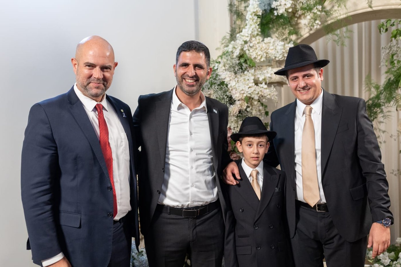 בר מצווה לבנו של אריאל אלחרר