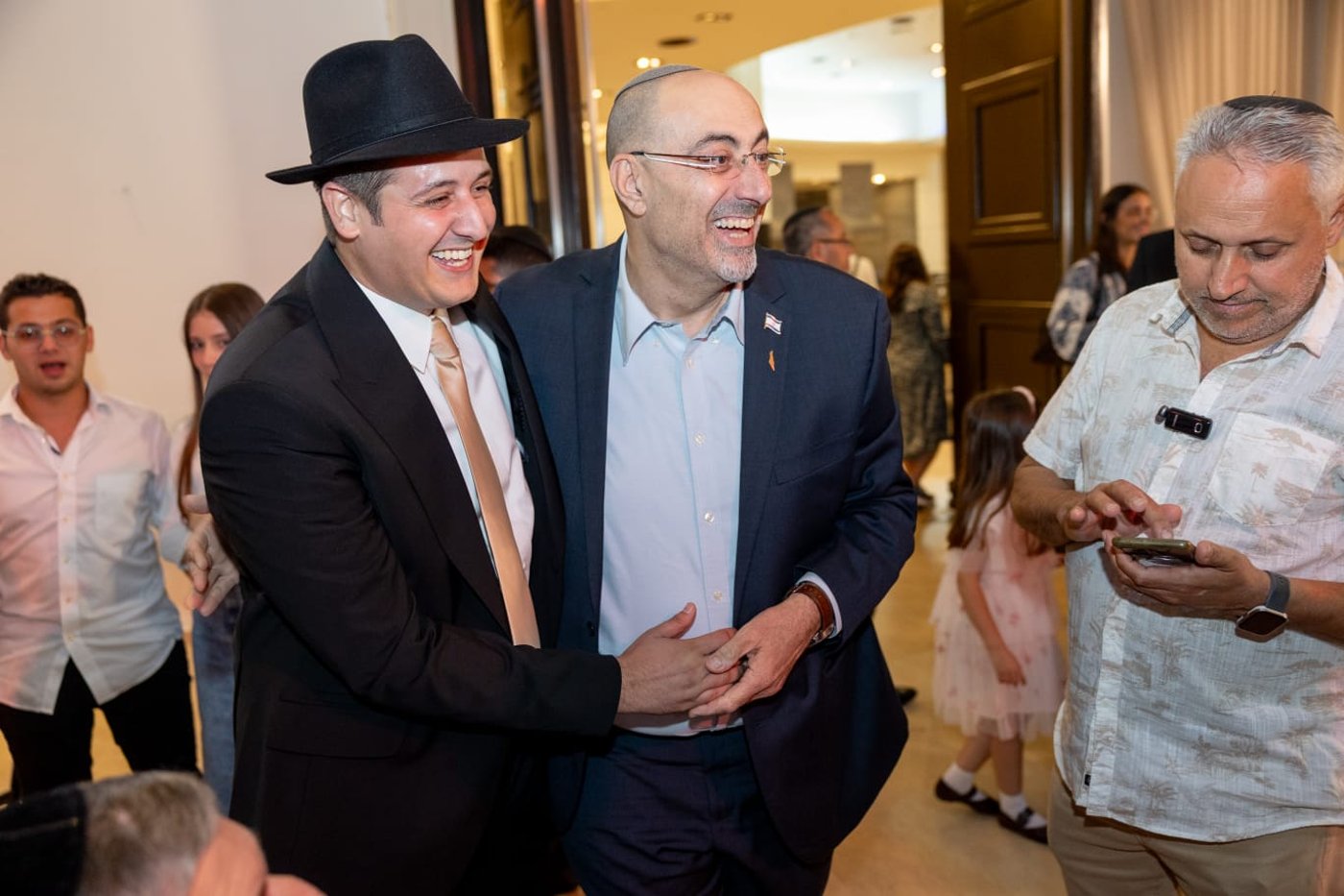 בר מצווה לבנו של אריאל אלחרר