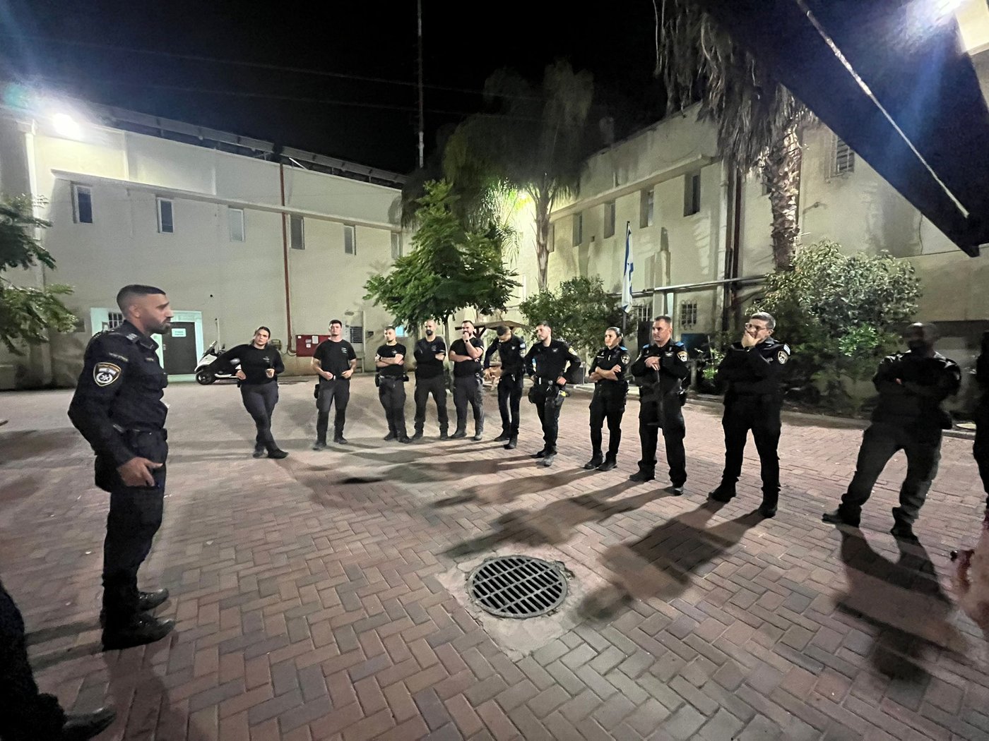 הבהלה בכולל והירי שהקפיץ את הלומדים: 15 עצורים בפשיטת ענק