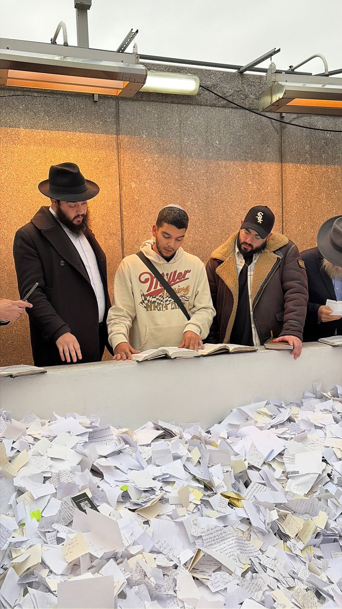 הכין פתק ארוך: המקום שבו שורד השבי התפלל אחרי המפגש עם טראמפ