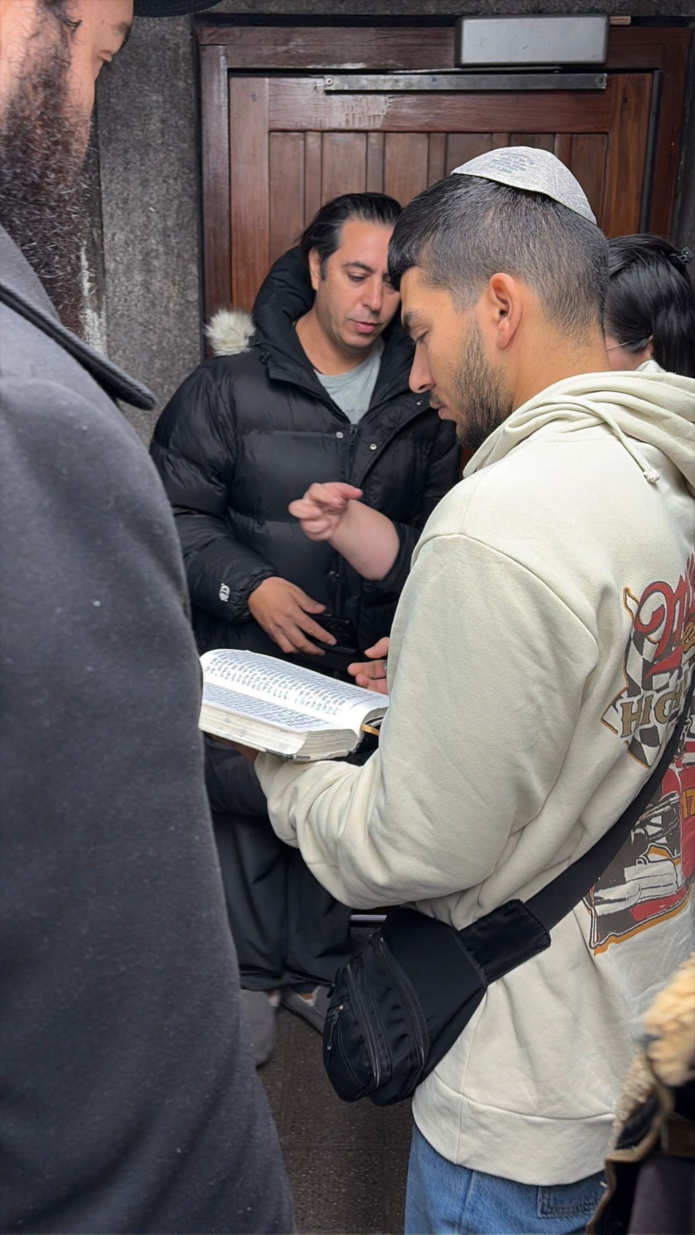 הכין פתק ארוך: המקום שבו שורד השבי התפלל אחרי המפגש עם טראמפ