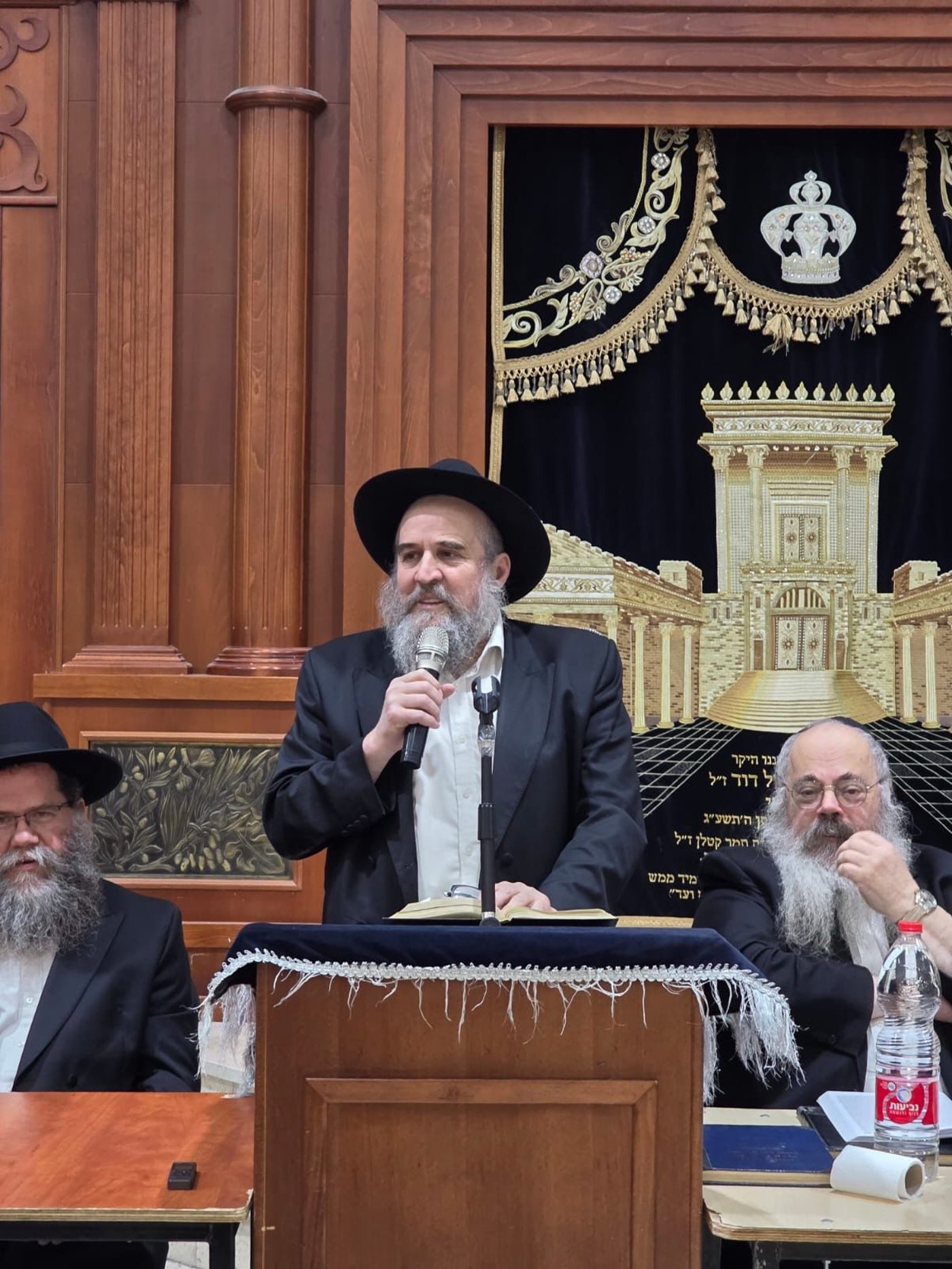 בעקבות מעצר בחורים: סבב ביקור חריג של בכירי רבני חב"ד בישיבות