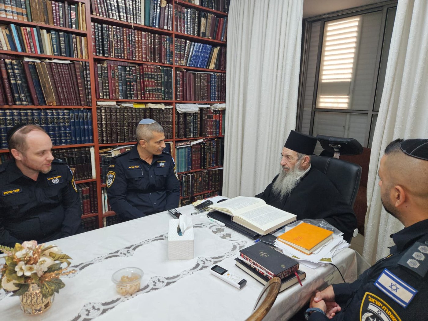 בביקור אצל רבני בני ברק