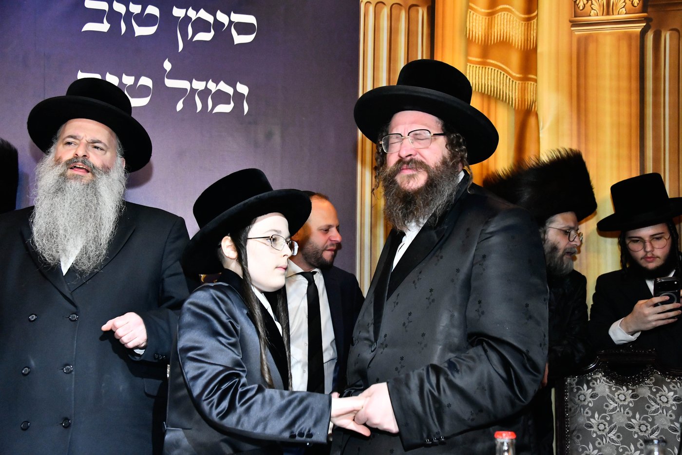 בר המצווה לבן האדמו"ר ממעז'יבוז'