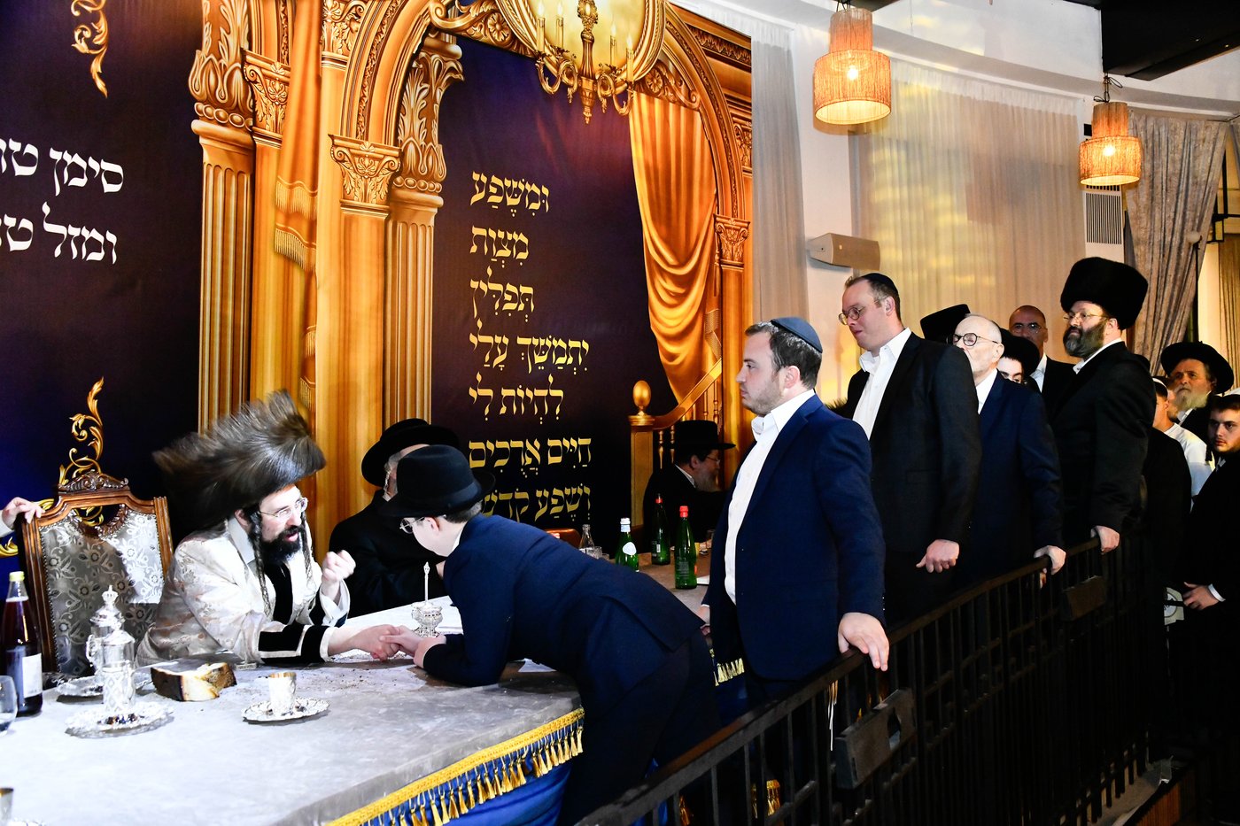 בר המצווה לבן האדמו"ר ממעז'יבוז'